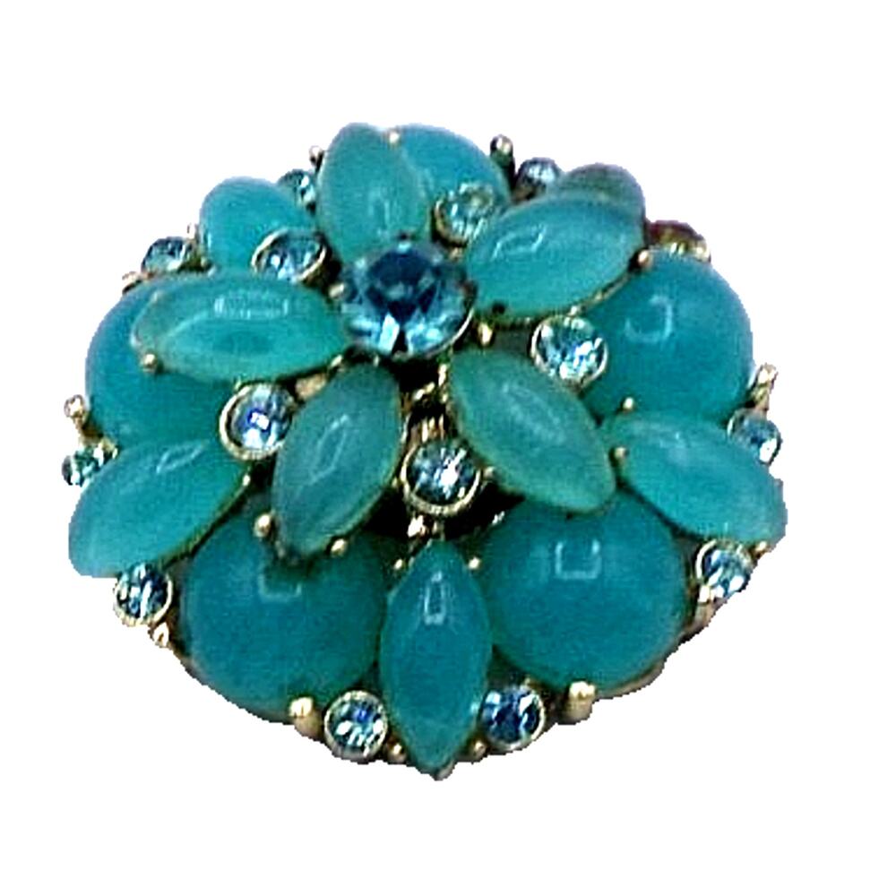 RARE Vintage aquamarine colored light blue rhinestone Brooch in gift box
